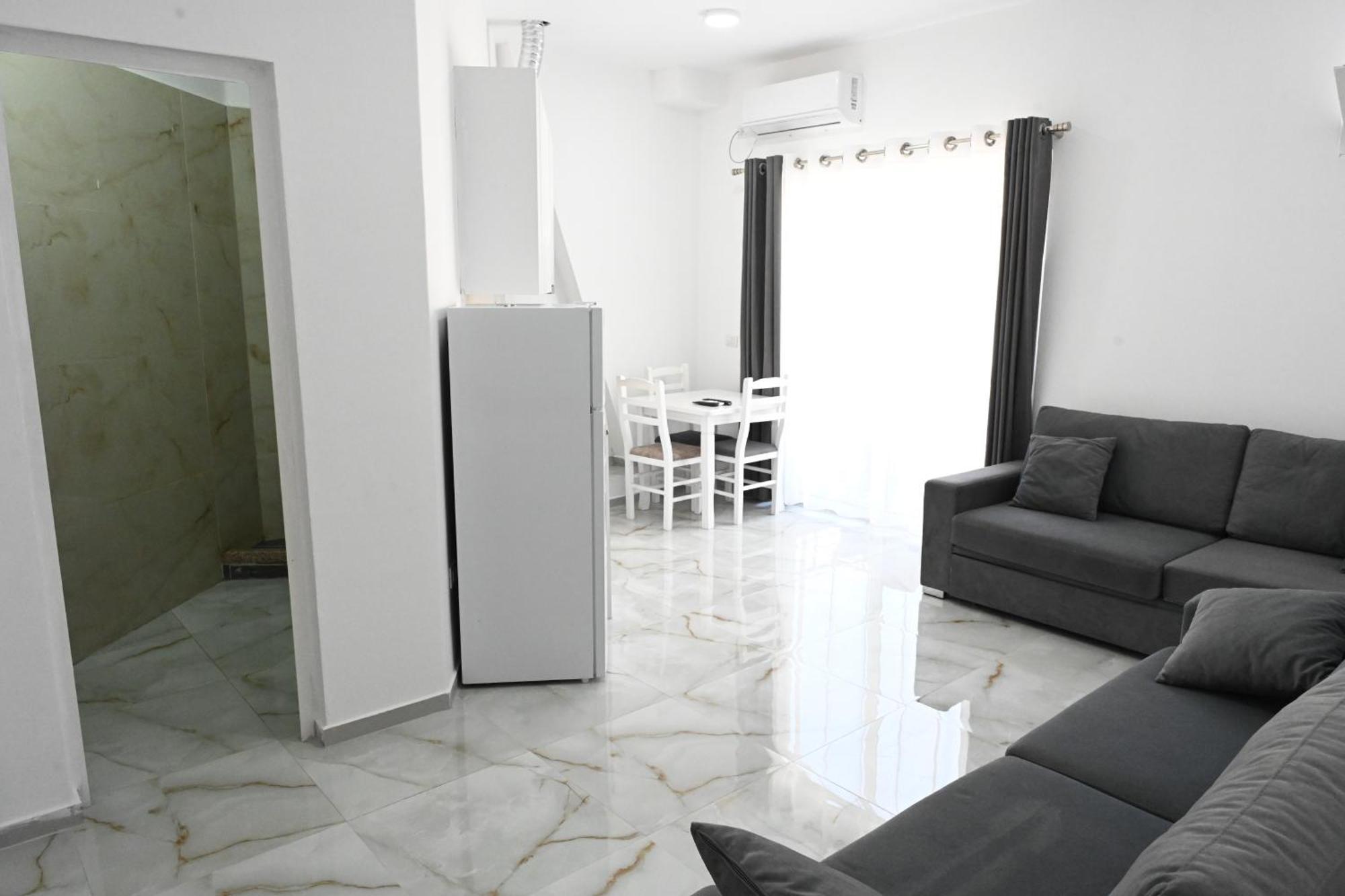 Apartment Tafi & Art Space *