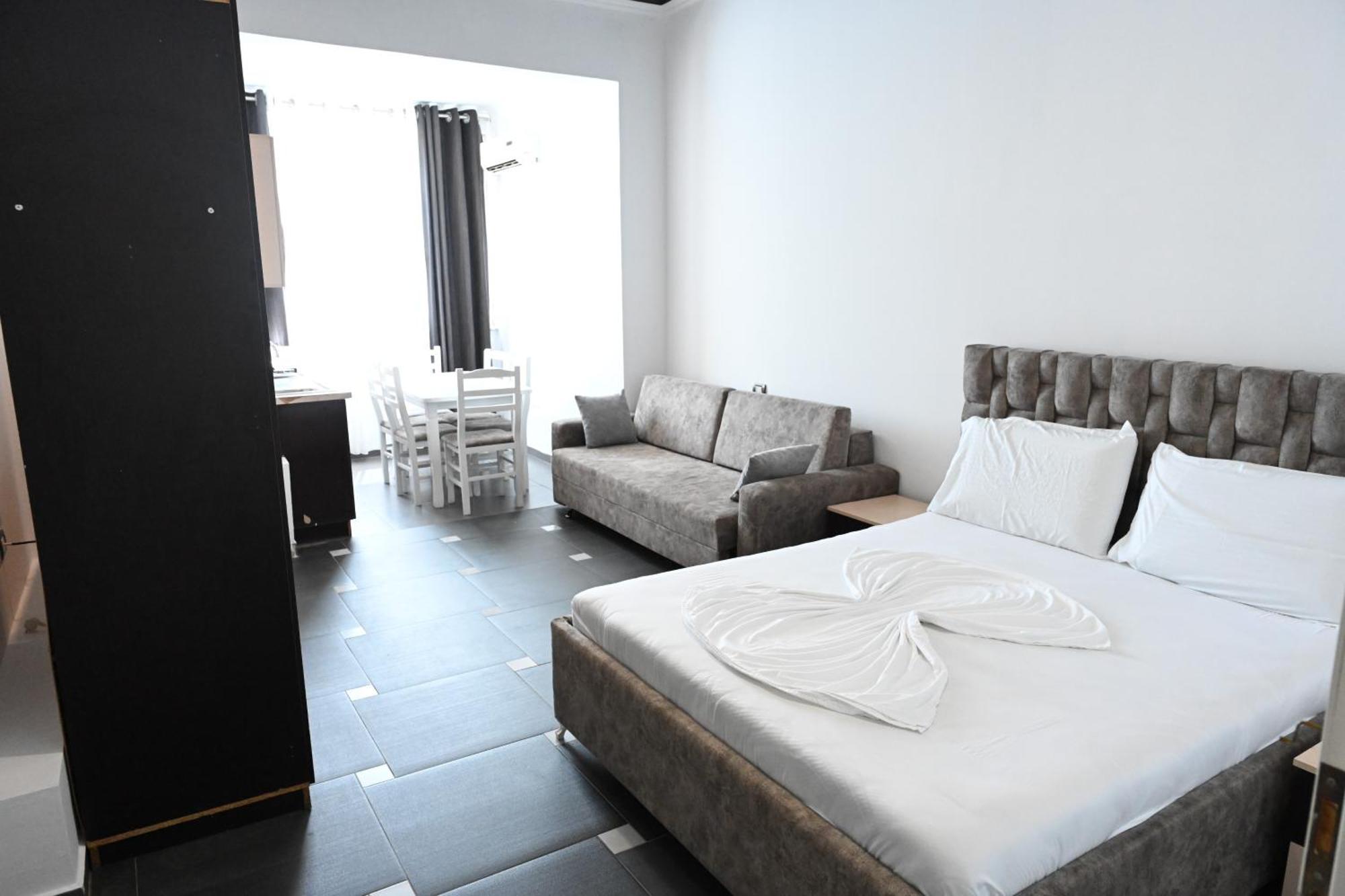 Apartment Tafi & Art Space
