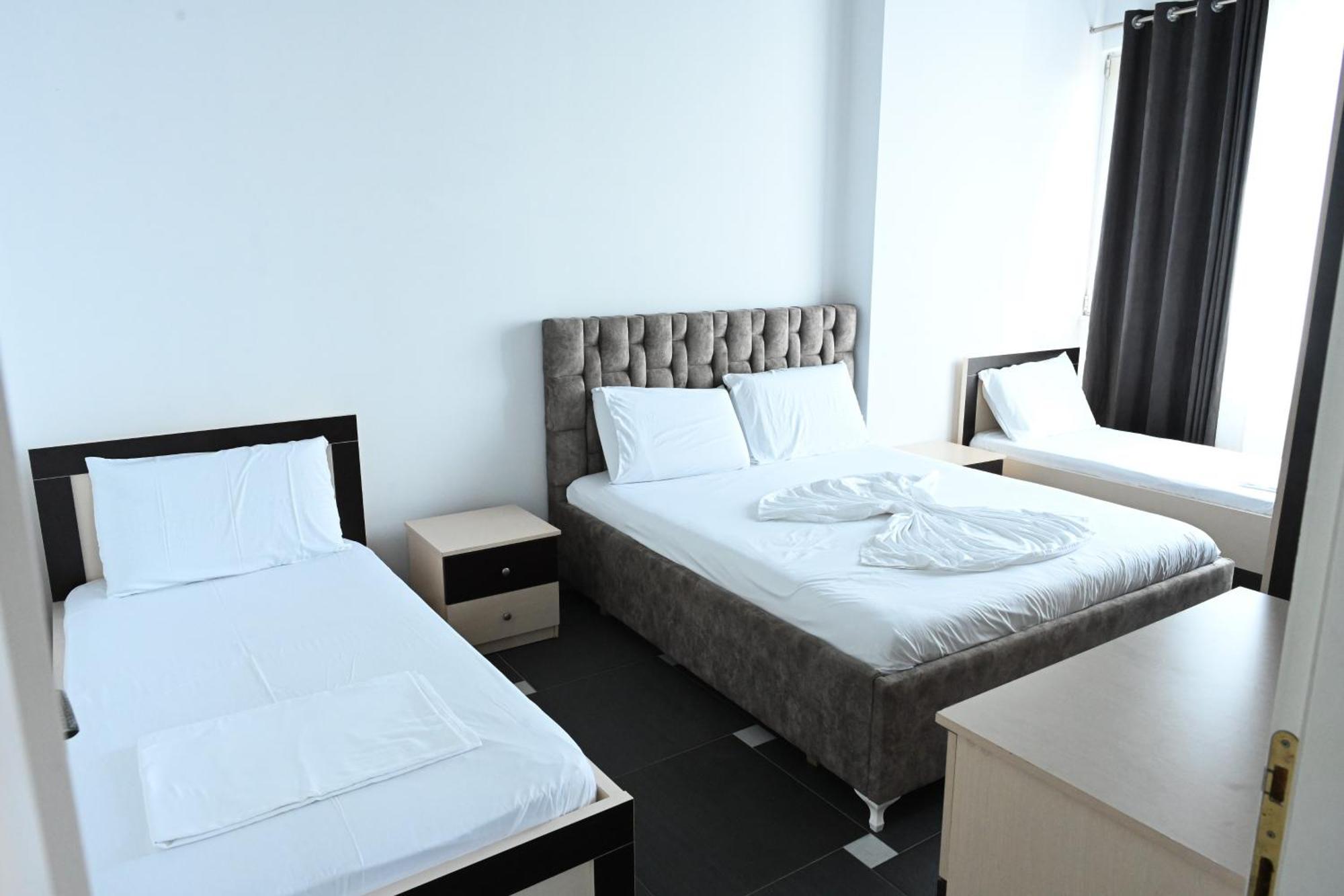 Apartment Tafi & Art Space Shëngjin